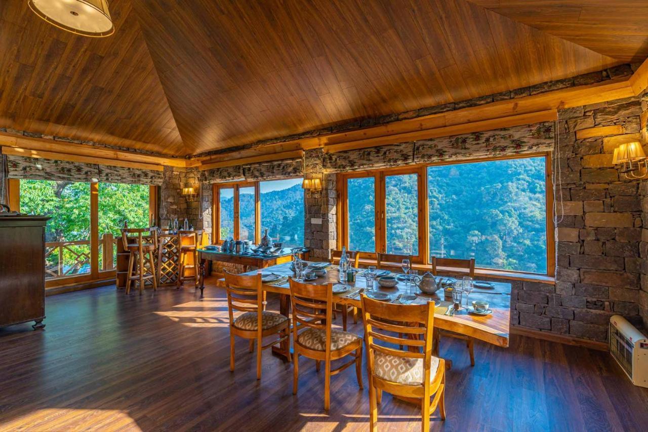 Stayvista At Mountain Mirage 3Br Villa Luxury In Kasauli With Jacuzzi โซลัน ภายนอก รูปภาพ